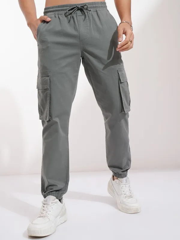 Highlander Men Grey Slim Fit Solid Joggers