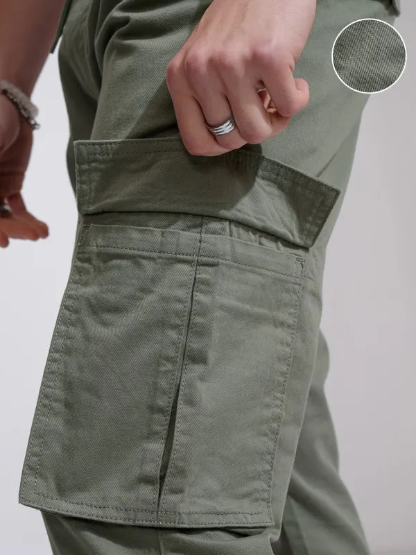 Highlander Men Olive Slim Fit Solid Joggers