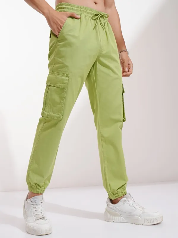 Highlander Men Green Slim Fit Solid Joggers