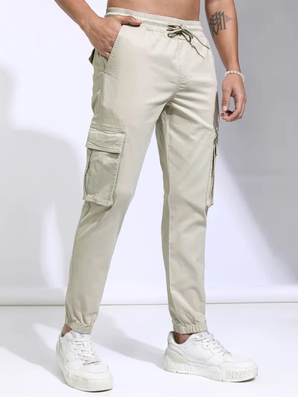 Highlander Men Pink Slim Fit Solid Joggers