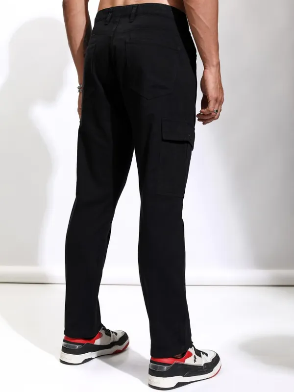 Highlander Men Black Straight Fit Solid Cargos