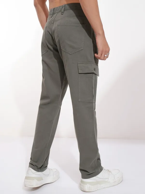 Highlander Men Grey Straight Fit Solid Cargos