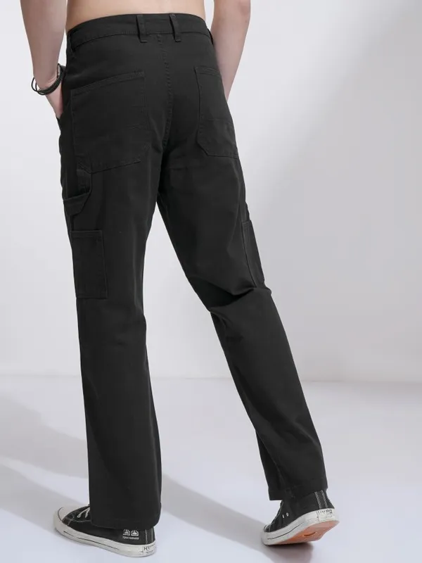 Highlander Men Black Straight Fit Solid Cargos