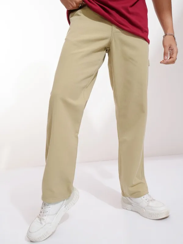 Highlander Men Beige Straight Fit Solid Cargos