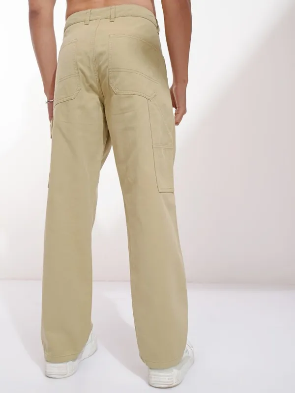 Highlander Men Beige Straight Fit Solid Cargos