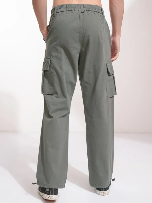 Highlander Men Grey Straight Fit Solid Cargos