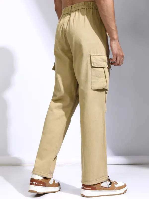 Highlander Men Yellow Straight Fit Solid Cargos