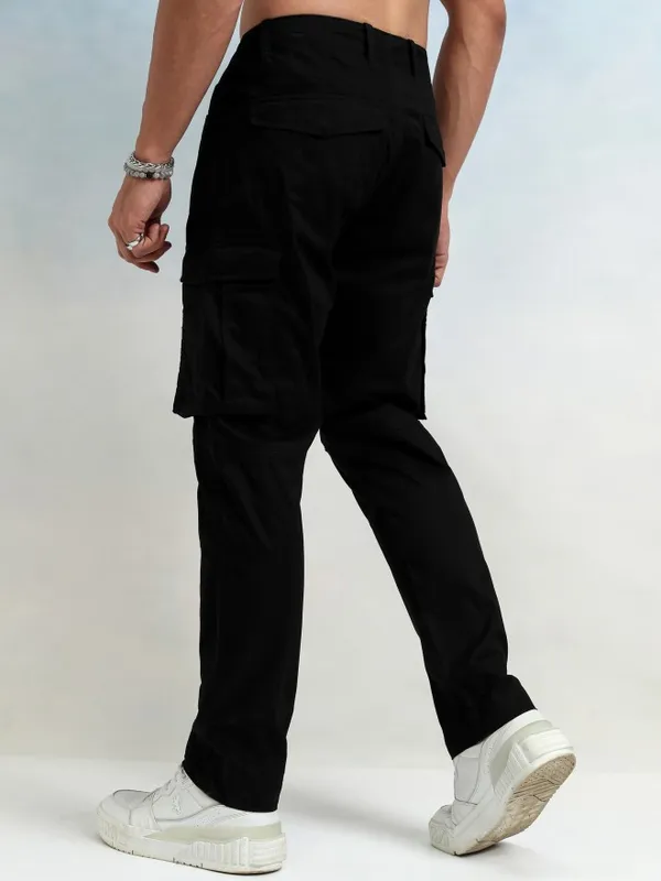 Highlander Men Black Straight Fit Solid Cargos