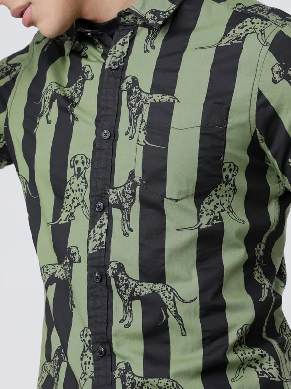 Locomotive Men Olive Printed Slim Fit Casual Shirt