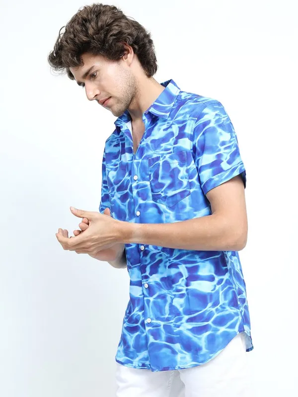Locomotive Men Blue Printed Slim Fit Casual Shirt