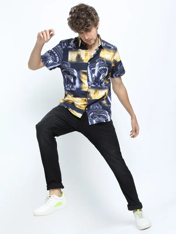 Locomotive Men Yellow Printed Slim Fit Casual Shirt