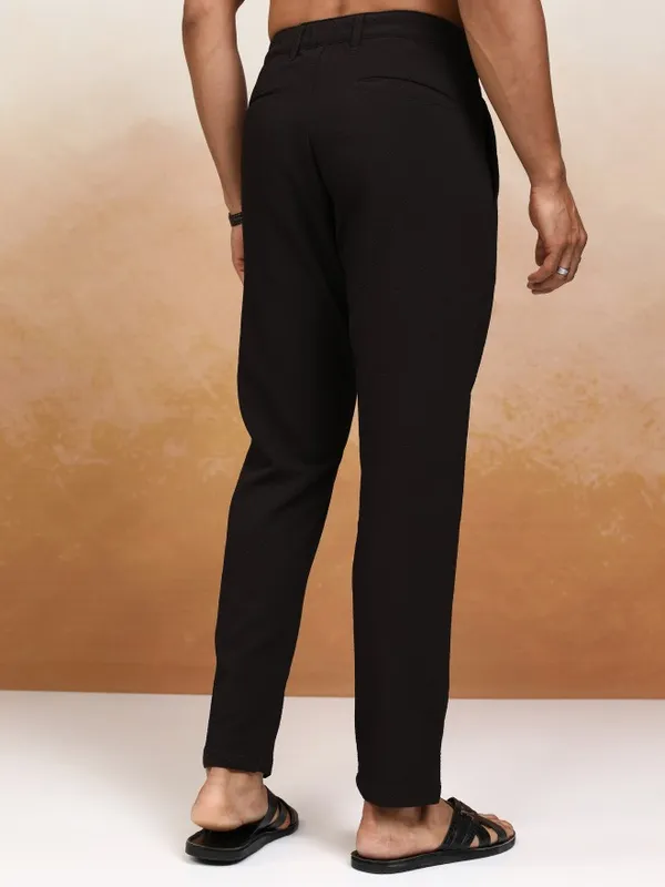 Highlander Men Black Slim Fit Solid Casual Trouser