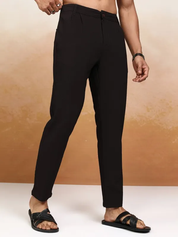 Highlander Men Black Slim Fit Solid Casual Trouser