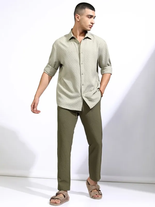 Highlander Men Olive Slim Fit Textured Casual Trouser