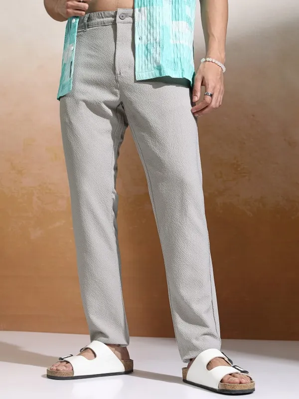 Highlander Men Grey Slim Fit Solid Casual Trouser