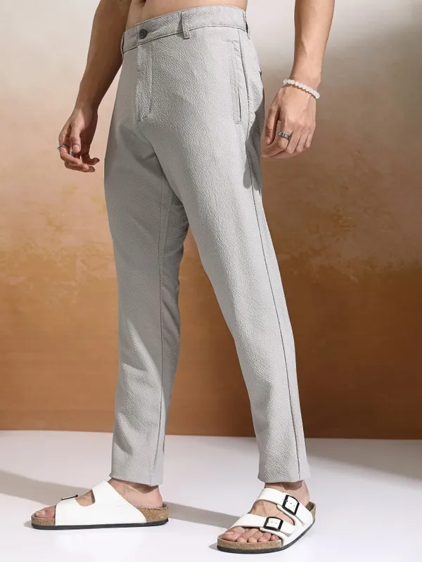 Highlander Men Grey Slim Fit Solid Casual Trouser