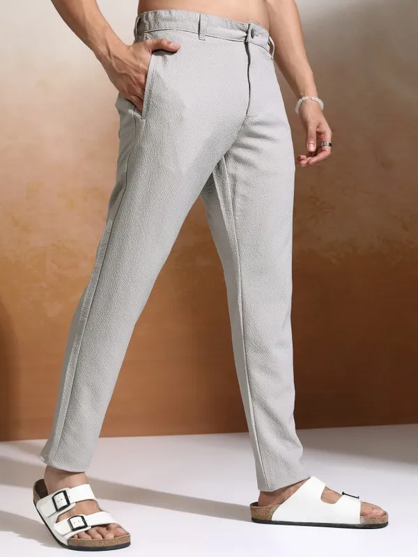 Highlander Men Grey Slim Fit Solid Casual Trouser