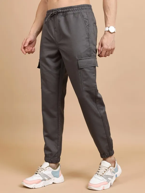 Highlander Men Olive Regular Fit Solid Joggers