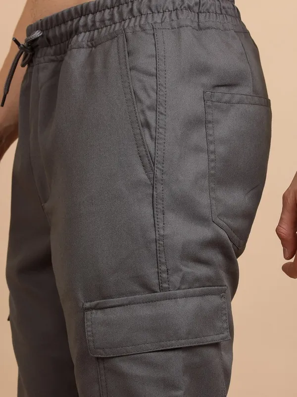 Highlander Men Olive Regular Fit Solid Joggers