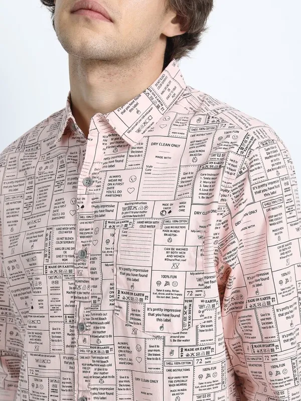 Highlander Men Pink Printed Slim Fit Casual Shirt