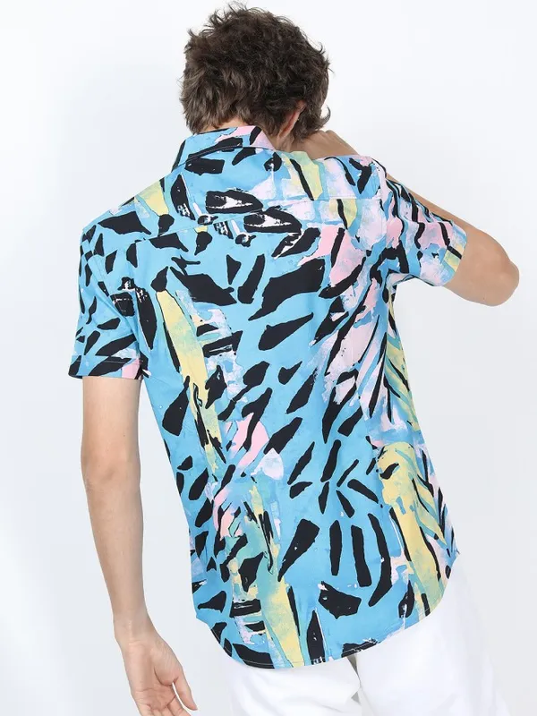 Highlander Men Blue Printed Slim Fit Casual Shirt