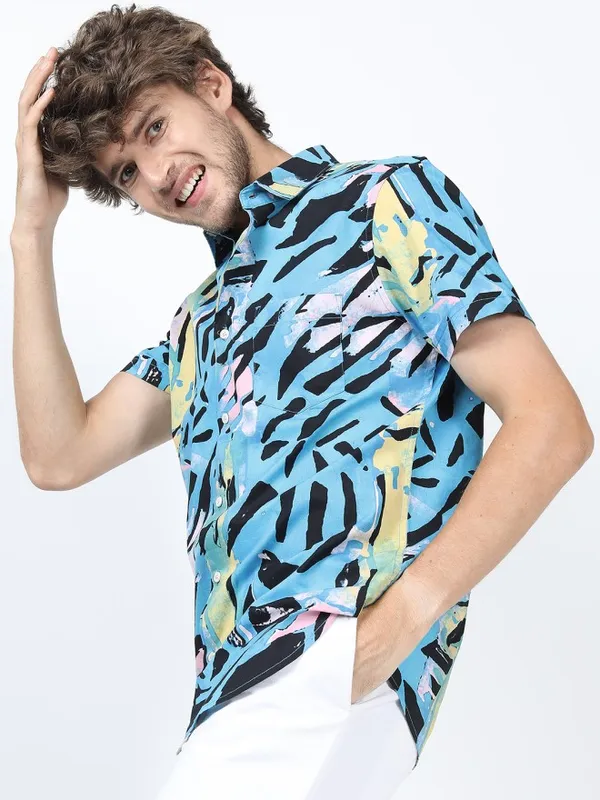 Highlander Men Blue Printed Slim Fit Casual Shirt