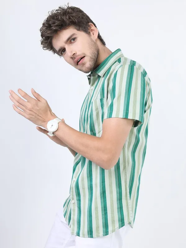 Highlander Men Green Striped Slim fit Casual Shirt