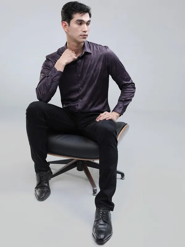 Highlander Men Purple Printed Slim Fit Casual Shirt