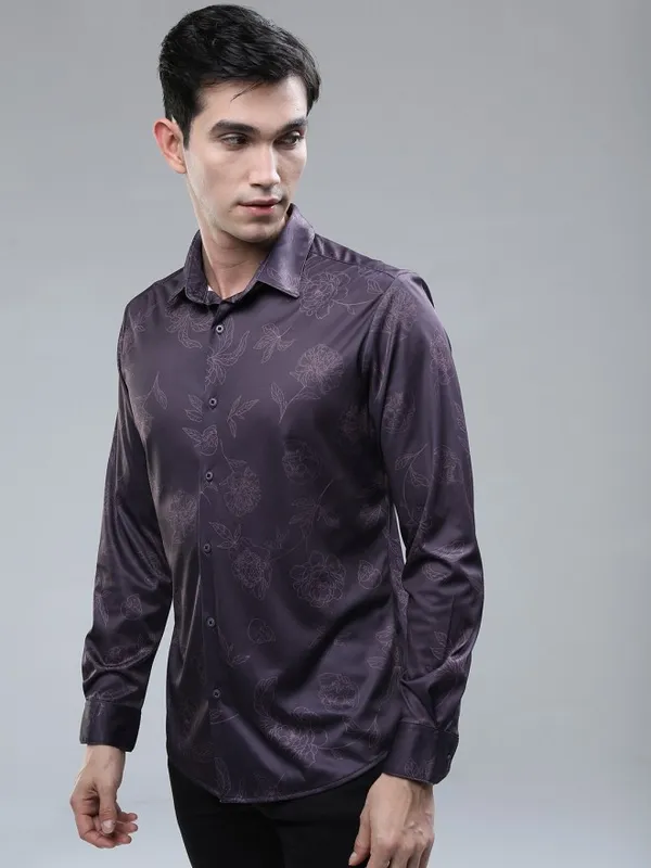 Highlander Men Purple Printed Slim Fit Casual Shirt