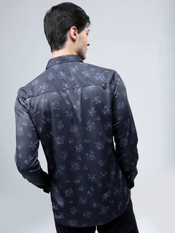 Highlander Men Navy Blue Printed Slim Fit Casual Shirt