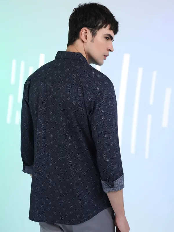 Highlander Men Navy Blue Printed Slim Fit Casual Shirt