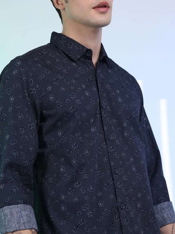 Highlander Men Navy Blue Printed Slim Fit Casual Shirt