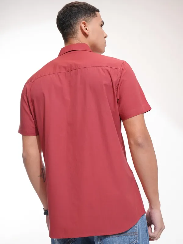 Ketch Men Red Solid Slim Fit Casual Shirt