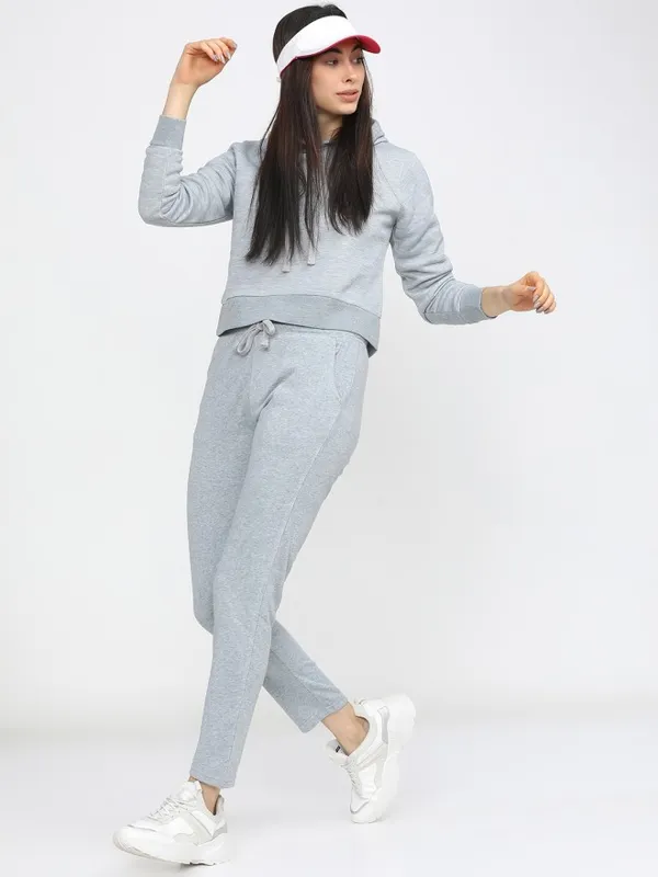 Women Solid Sweatshirt