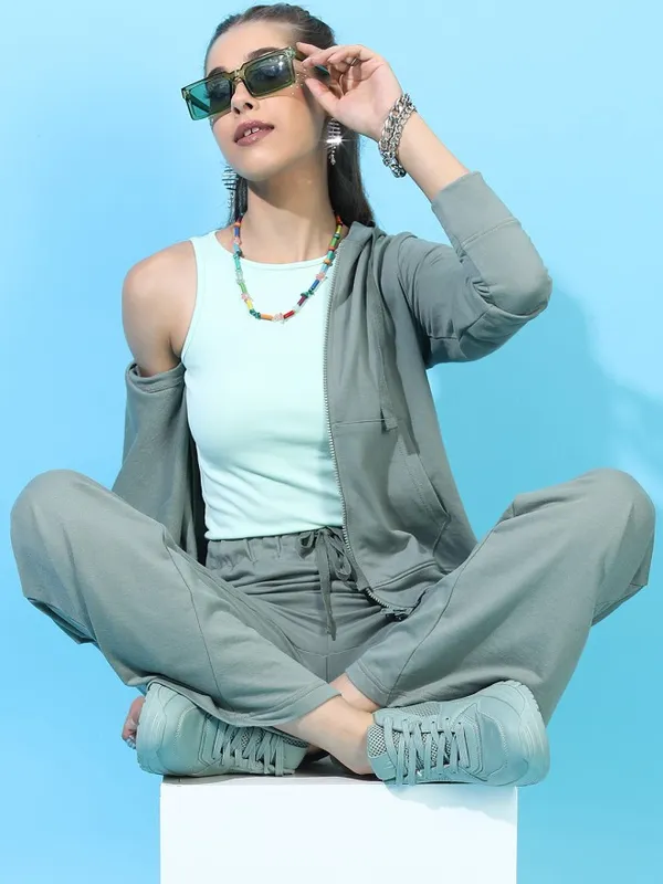 Women Solid Sweatshirt