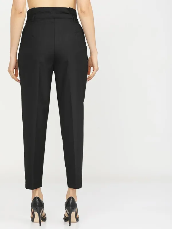 Solid Tapered Fit Casual Trouser