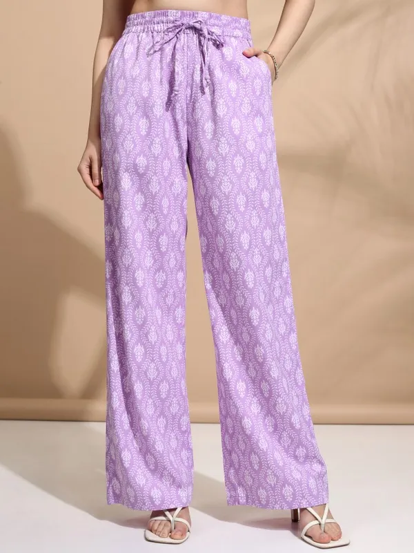 Tokyo Talkies Women Lavender Top With Trousers Co-Ords