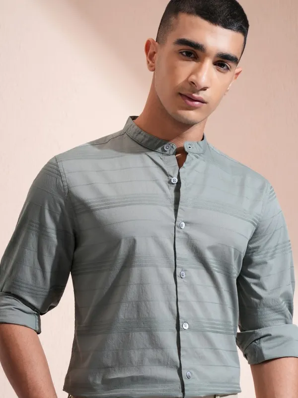 Highlander Men Olive Striped Regular Fit Casual Shirt