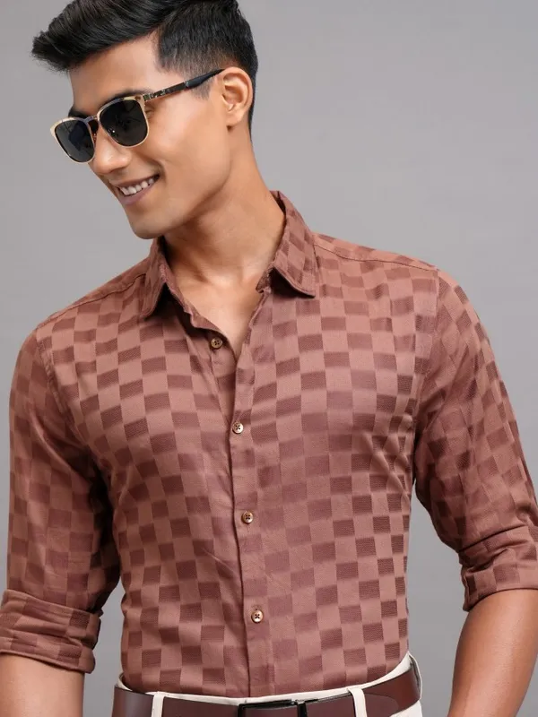 Highlander Men Brown Checked Regular Fit Casual Shirts