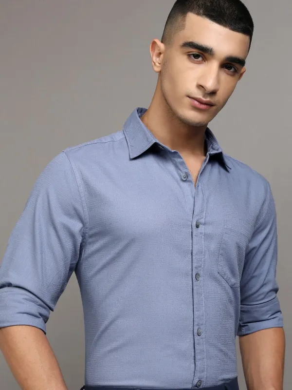 Highlander Men Blue Textured Regular Fit Casual Shirts