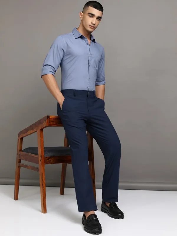 Highlander Men Blue Textured Regular Fit Casual Shirts