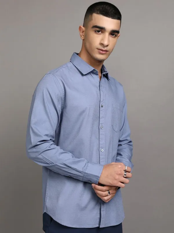 Highlander Men Blue Textured Regular Fit Casual Shirts