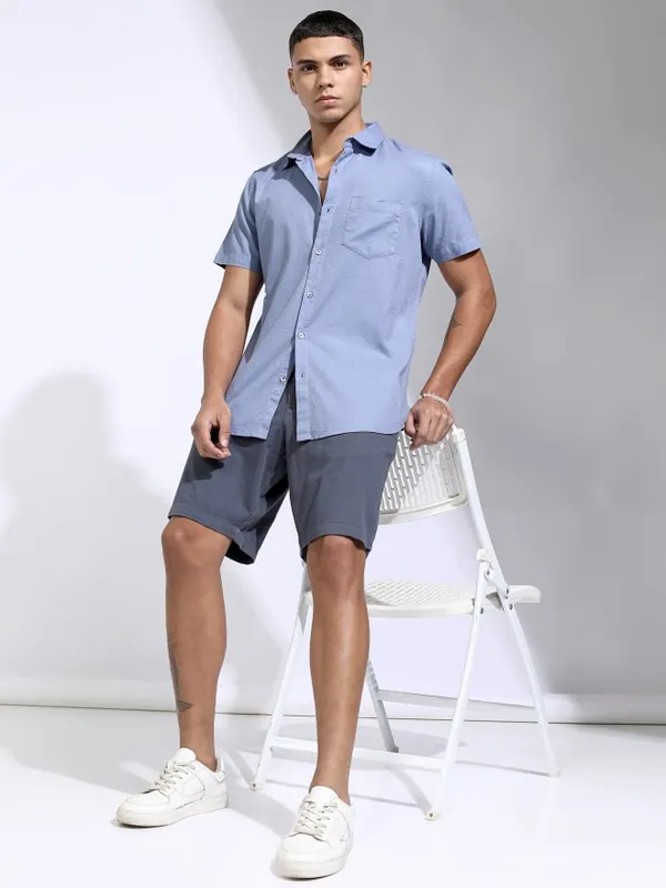 Highlander Men Blue Solid Regular Fit Casual Shirt