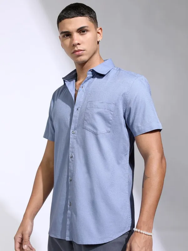 Highlander Men Blue Solid Regular Fit Casual Shirt