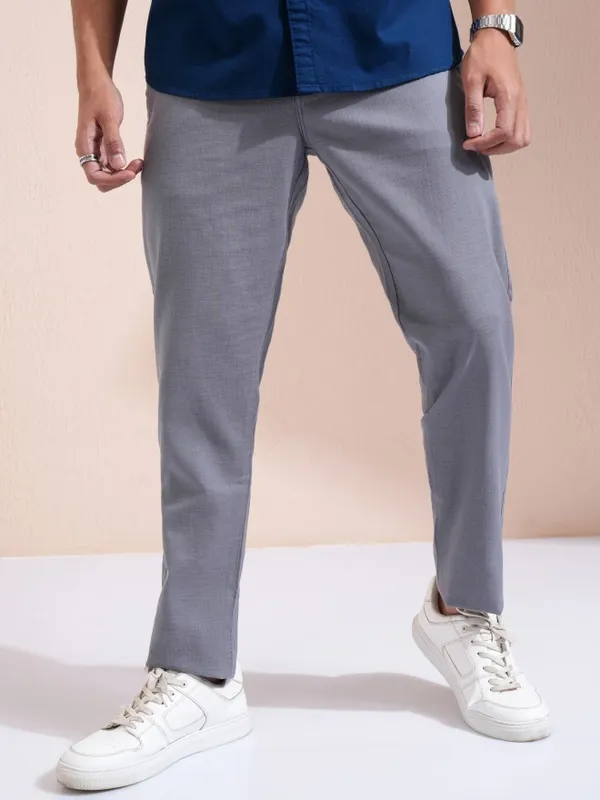 Highlander Men Grey Regular Fit Solid Chinos