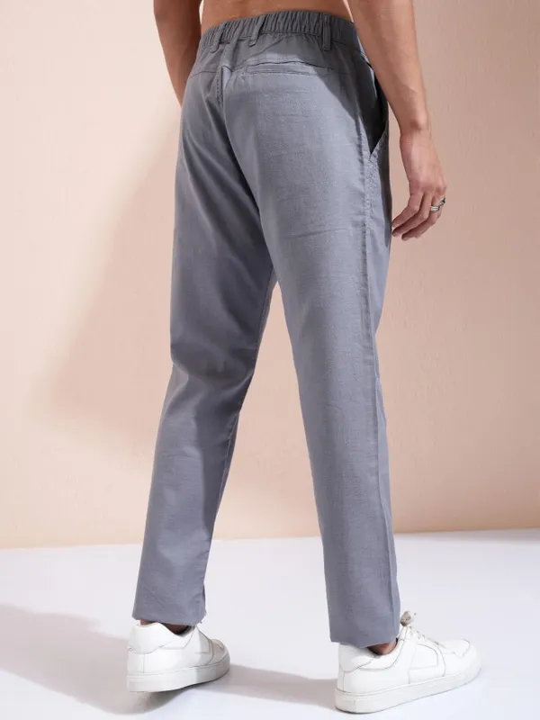 Highlander Men Grey Regular Fit Solid Chinos