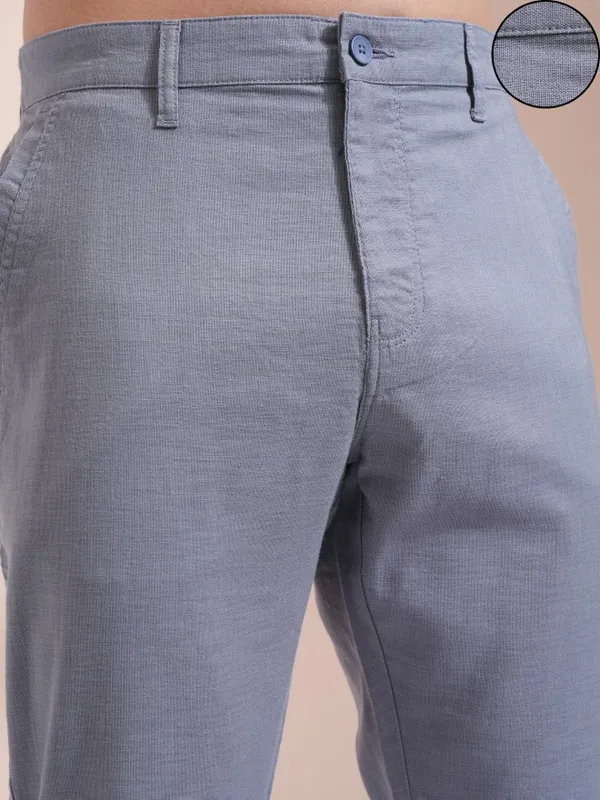 Highlander Men Grey Regular Fit Solid Chinos