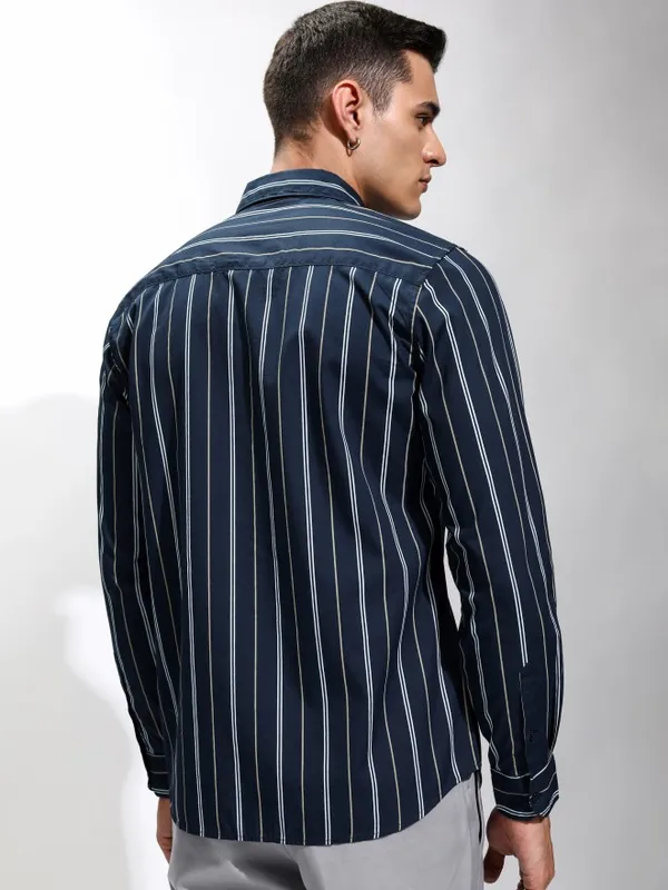 Highlander Men Navy Blue Striped Regular Fit Casual Shirt