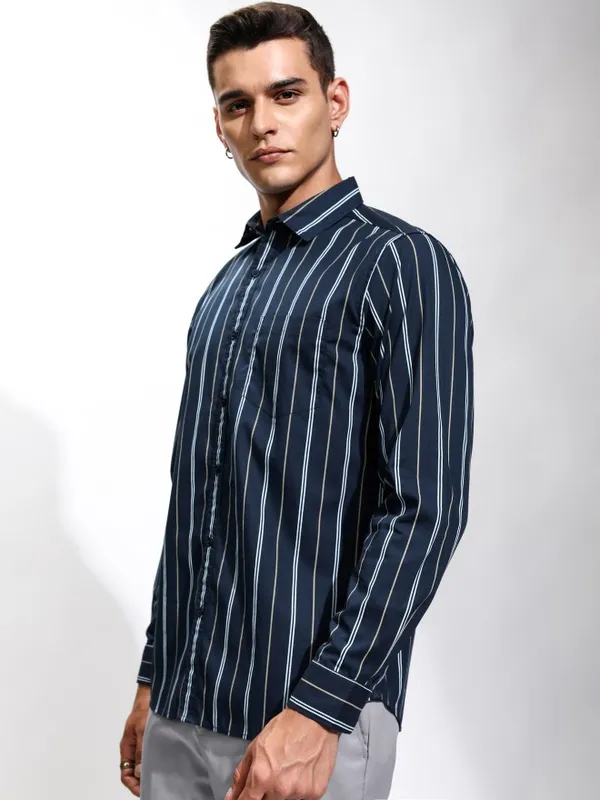 Highlander Men Navy Blue Striped Regular Fit Casual Shirt
