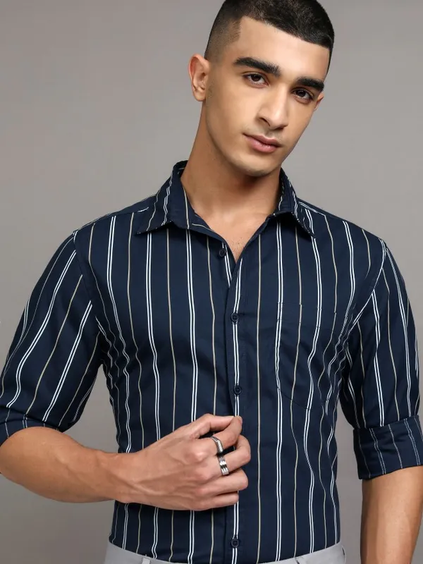 Men Regular Fit Casual Shirts